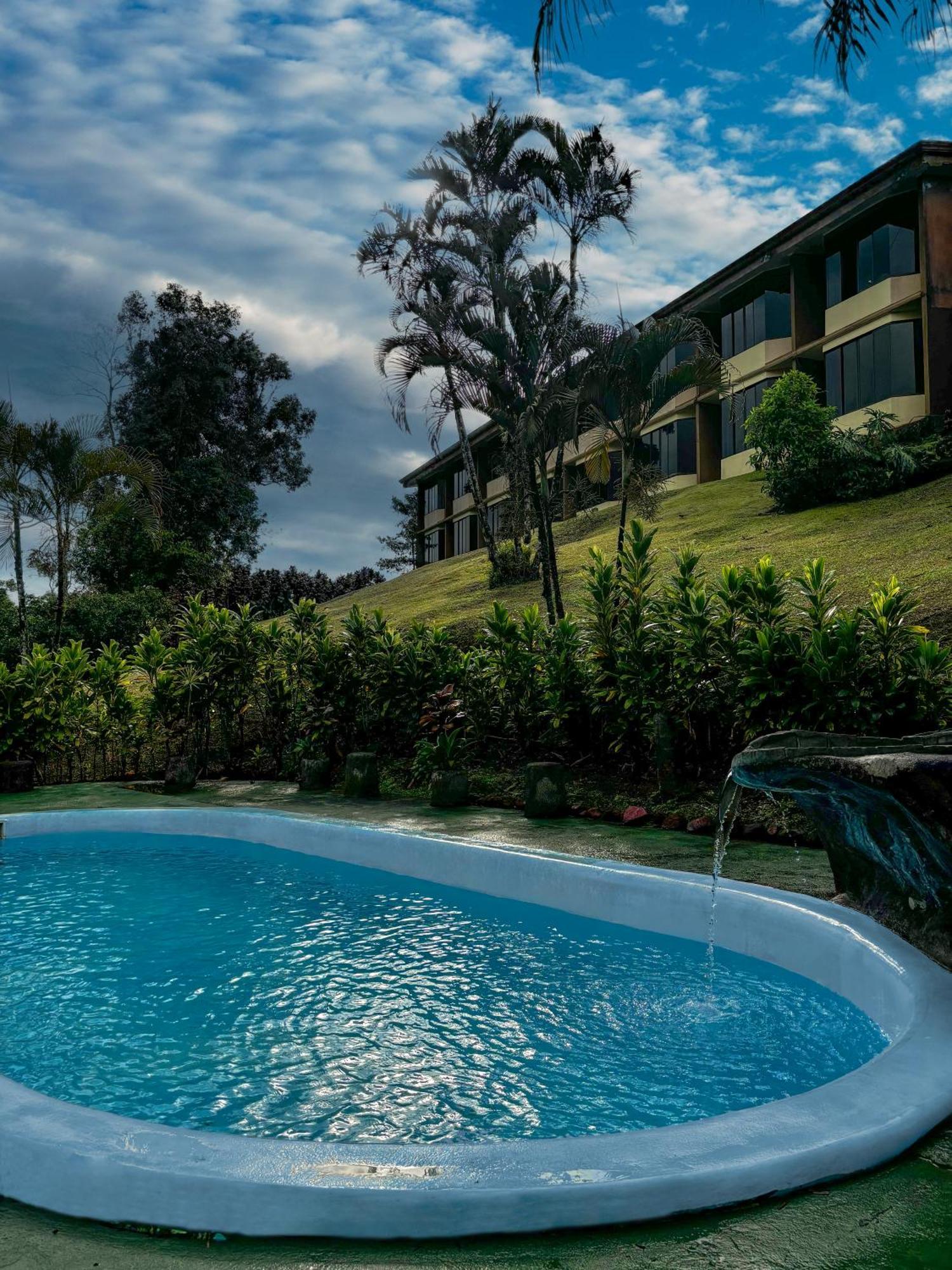 Arenal Roca Lodge & Bungalows La Fortuna Εξωτερικό φωτογραφία